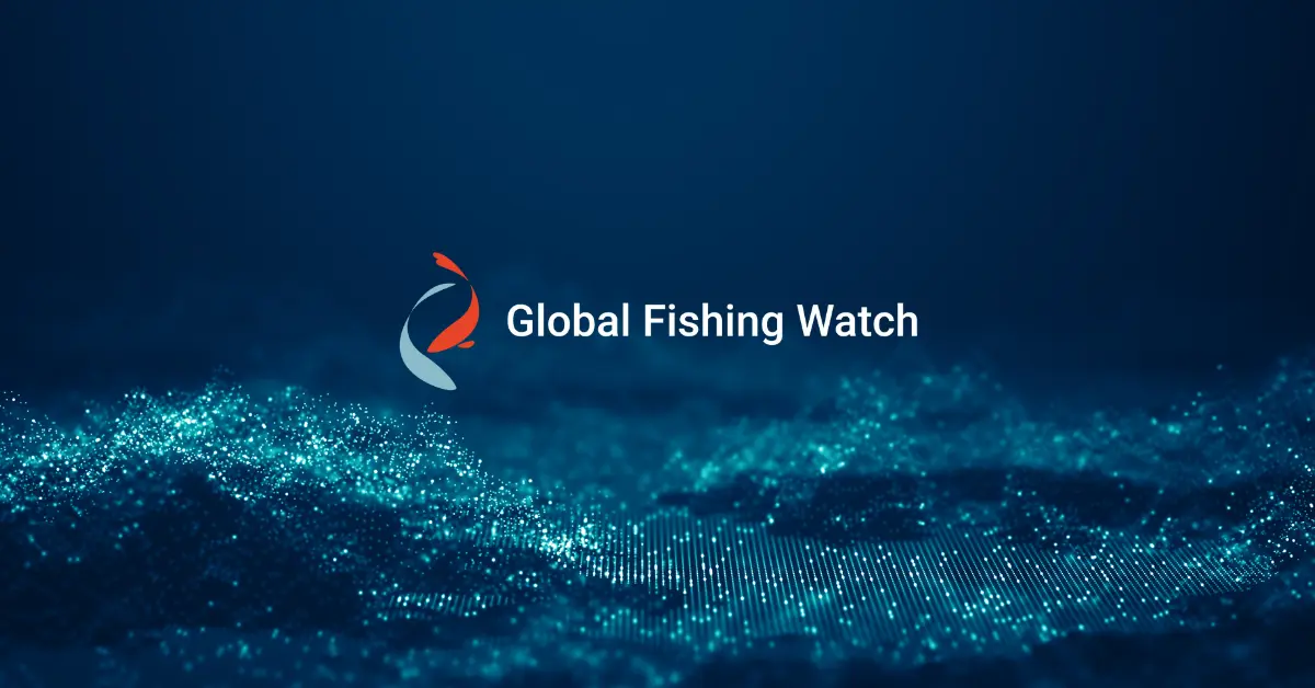 Logotipo de Global Fishing Watch centrado en un fondo azul digital abstracto que se asemeja a las olas del océano, con pequeños puntos de luz que crean una sensación de movimiento y profundidad.
